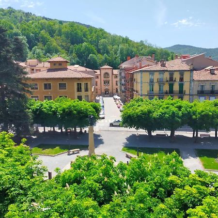 Can Planas Soleado, Amplio Con Vistas Y Parking Sant Joan de les Abadesses Luaran gambar