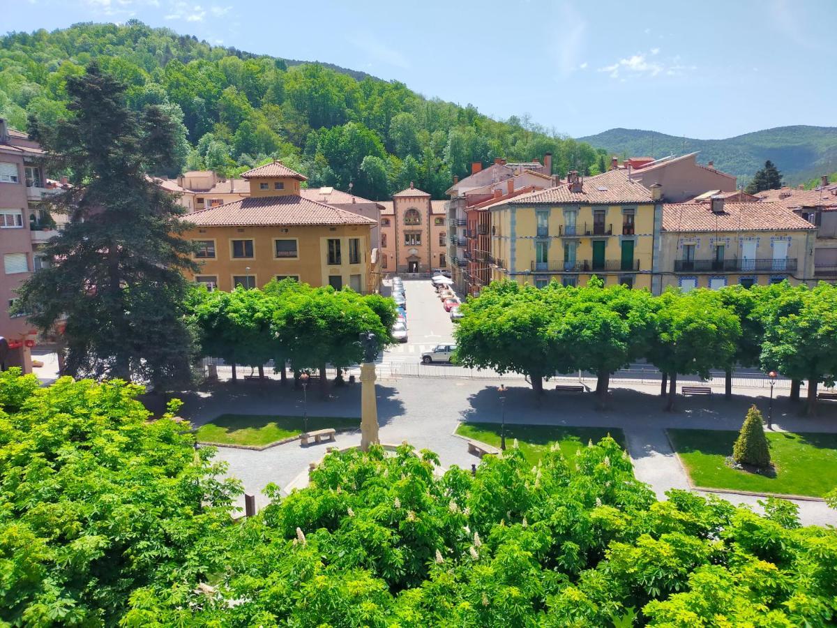 Can Planas Soleado, Amplio Con Vistas Y Parking Sant Joan de les Abadesses Luaran gambar